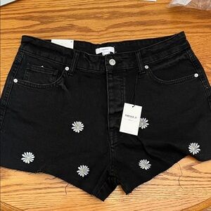 NWT Forever 21 Black Jean Shorts with Daisy Embroidery